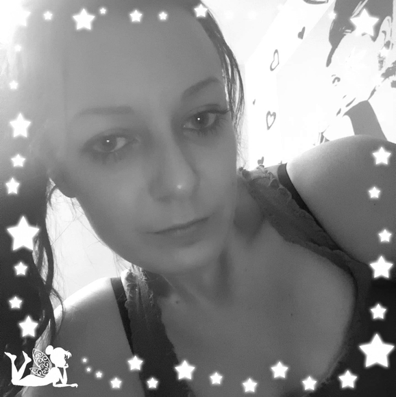 Meet your Posher, Vicki - Picture 1 of 1